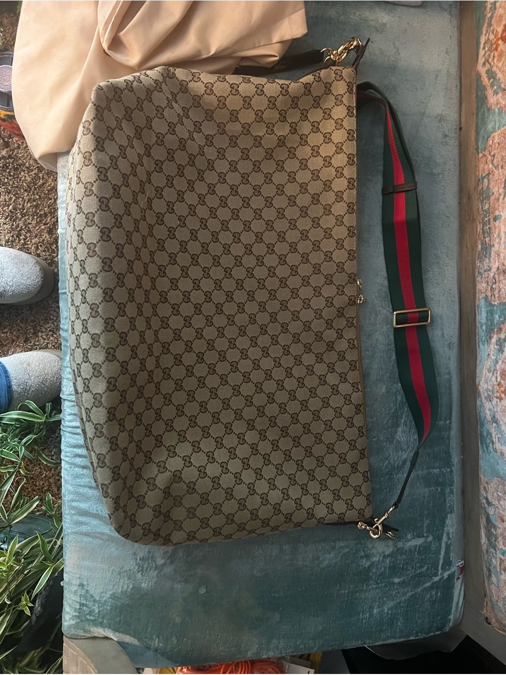 Gucci GG Canvas Large Crossbody / Messenger Bag – Oversized Vintage Style